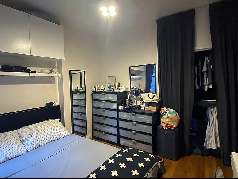 93 Allen St #2 — Photo 5