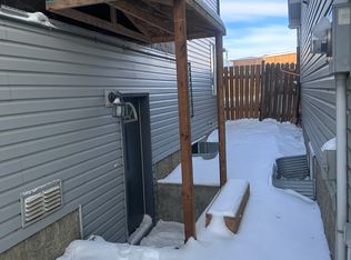 214 Covemeadow Bay NE #214B, Calgary, AB T3K6E8