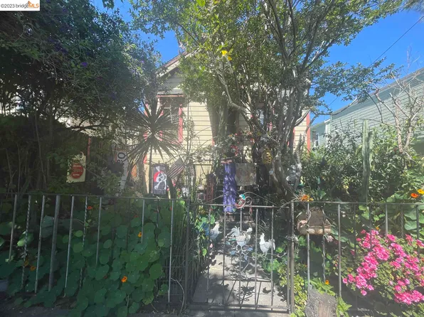 327 Chester St, Oakland, CA 94607