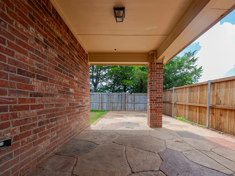 2544 Saldana Dr — Photo 25