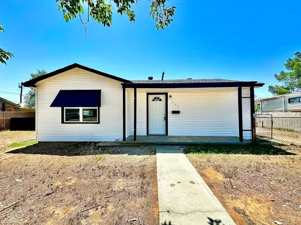 415 S Hendrickson St, Goldsmith, TX 79741