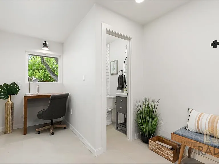 1713 Hibiscus Ave — Photo 15