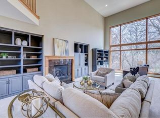 41 Mallard Rd, North Oaks, MN 55127