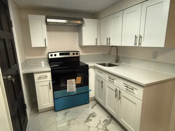 (undisclosed Address), Valley Stream, NY 11580