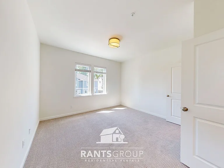 1653 Starlight Ln SW — Photo 47