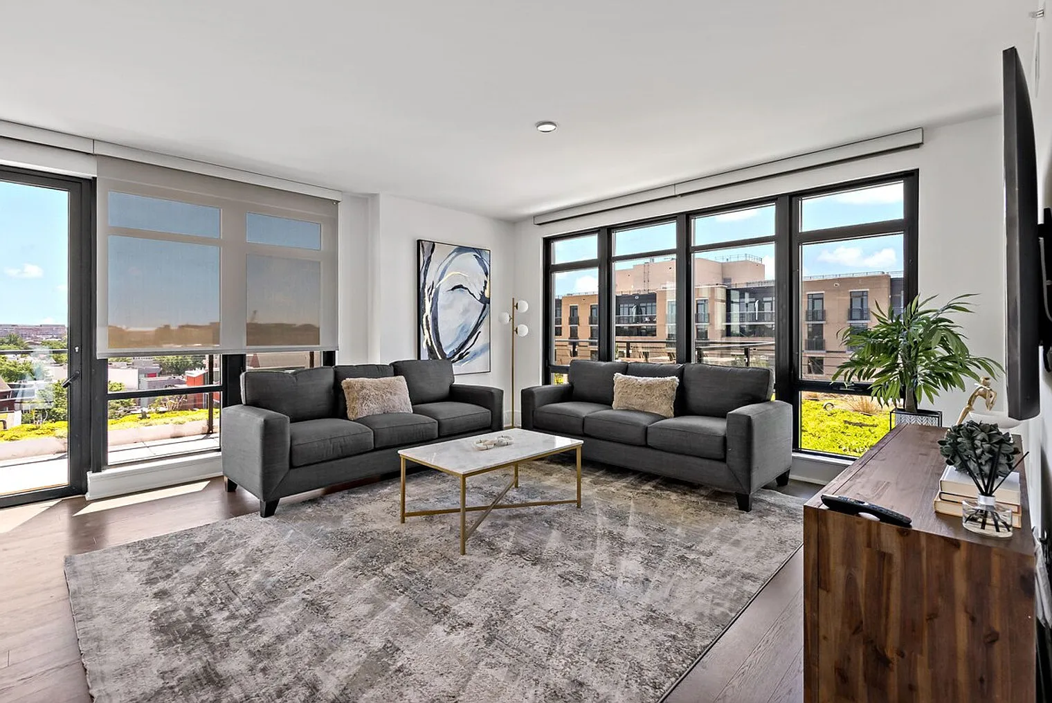 2 bed, 2.5 bath, $10,752 — Photo 2