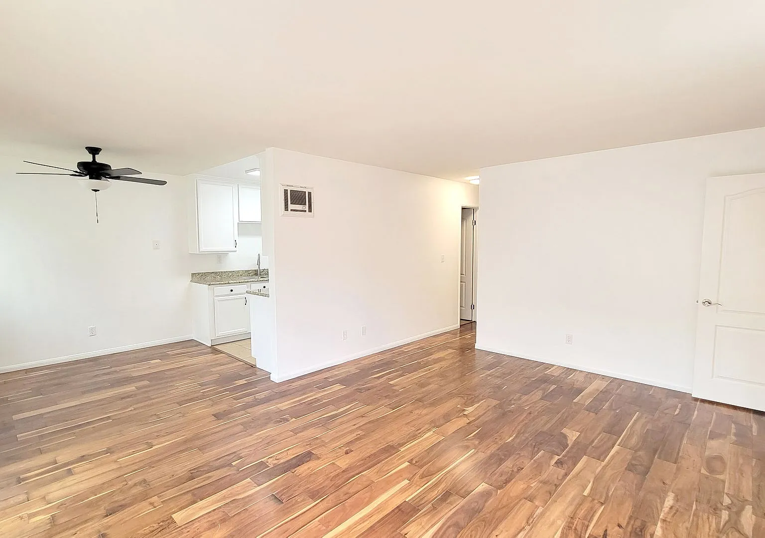 2 Bed / 1.5 Bath Downstairs Corner Condo at Blossom Walk — Photo 2