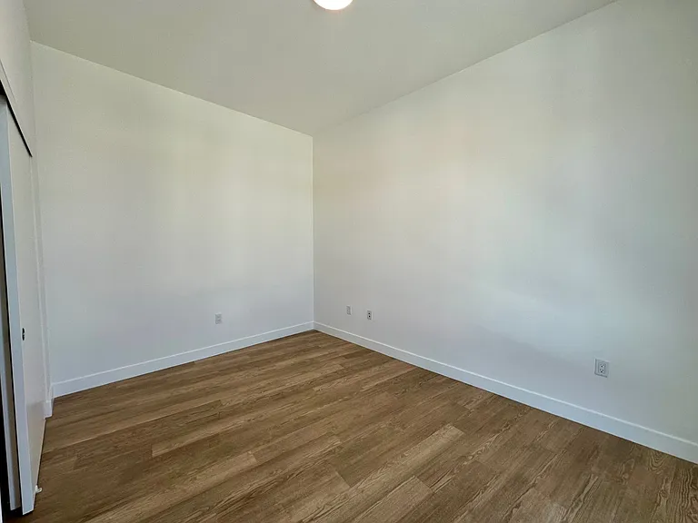 5300 W Adams Blvd #302 — Photo 9