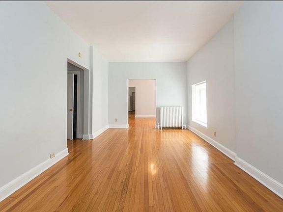 4th image of 4939 N Winthrop Ave #1F