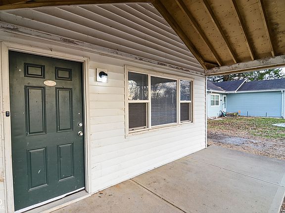 2nd image of 2131 Haynes Ave