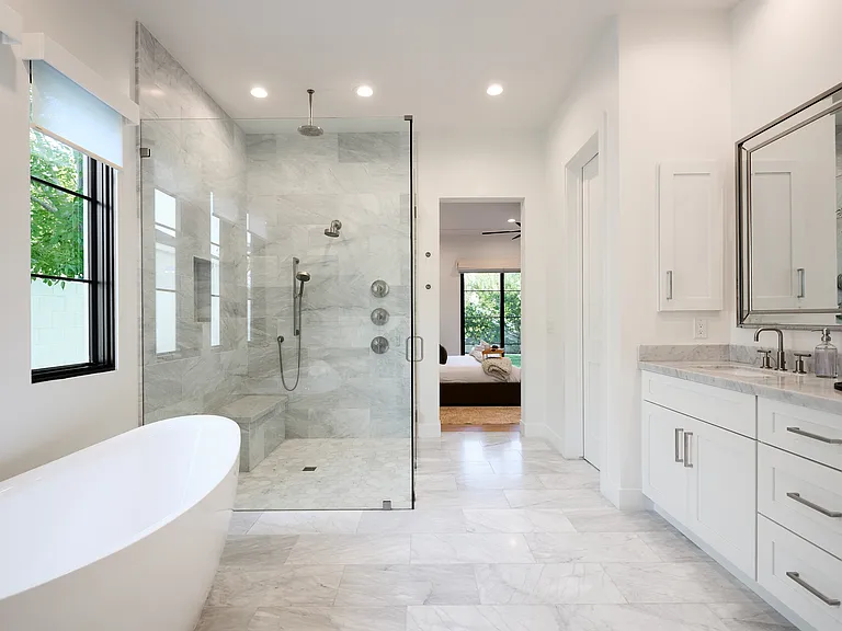 3808 E Fairmount Ave — Photo 41