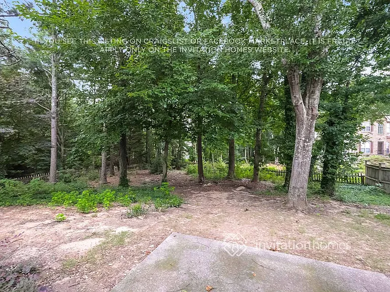 1950 Dartford Way — Photo 16