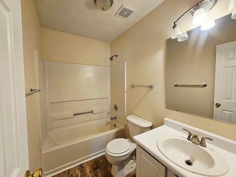 310 Buckeye Dr — Photo 6