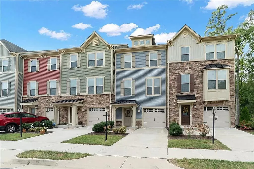 3008 New Hermitage Ct — Photo 2