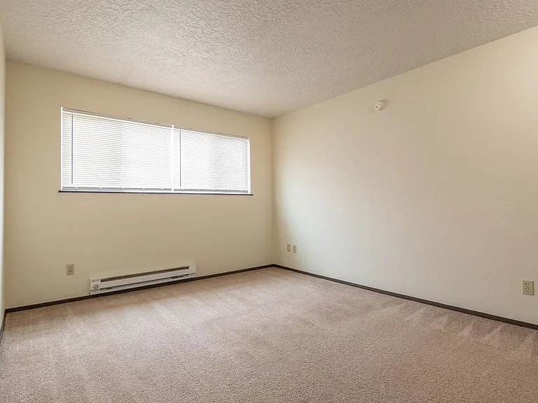 2232 SE Pine St — Photo 9