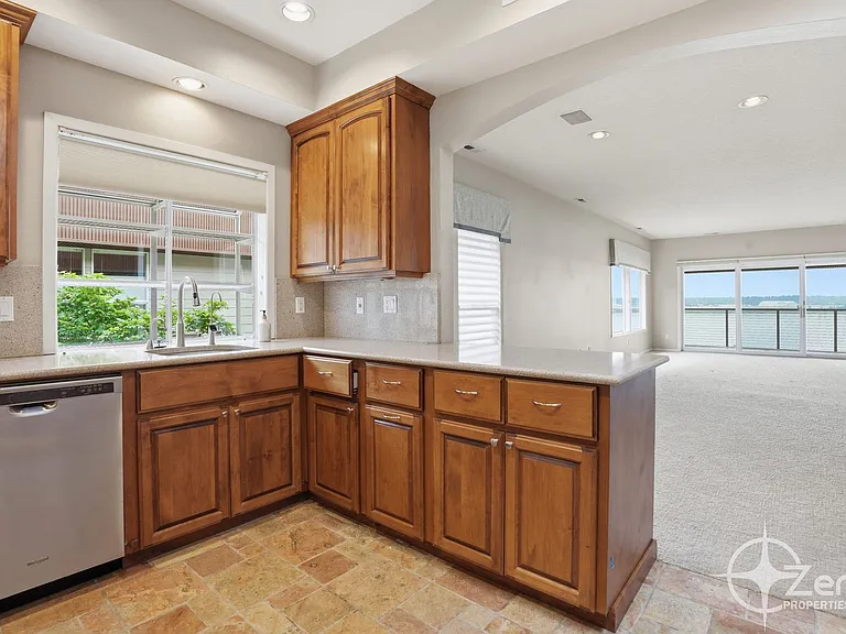 6903 SE Riverside Dr #3 — Photo 21