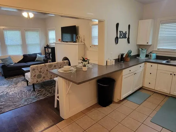1919 W Kings Hwy APT B, San Antonio, TX 78201