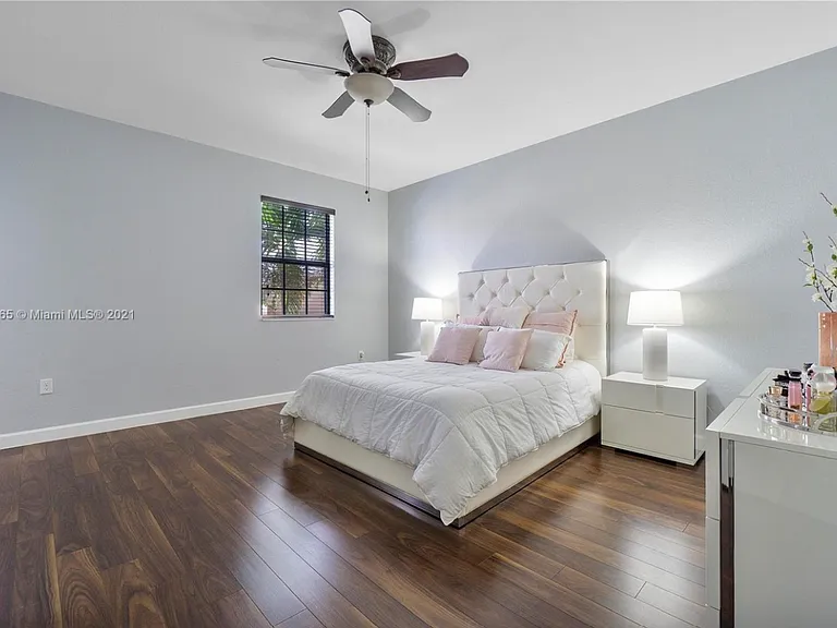 9461 SW 172nd Ave — Photo 15