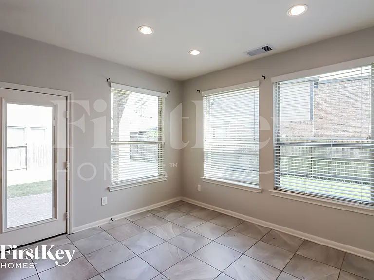 2 Bellshill Cir — Photo 5