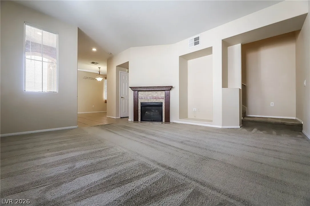 3 bed, 2.0 bath, 1492 sqft, $1,750 — Photo 2