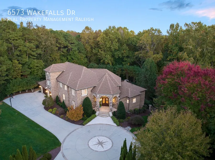 5 bed, 8440 sqft, $8,000 — Photo 3