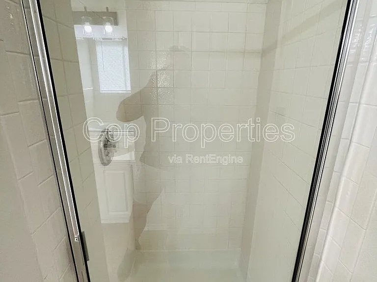22622 Madison Park — Photo 16