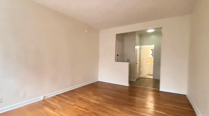 Rented by Compass | media 11