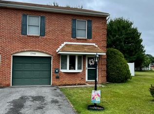 17940 Golf View Dr, Hagerstown, MD 21740