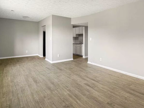 200 Shalimar Dr #E05