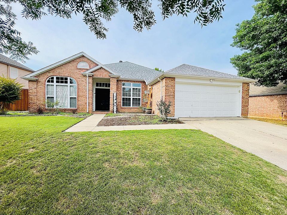1st image of 316 Sweet Leaf Ln