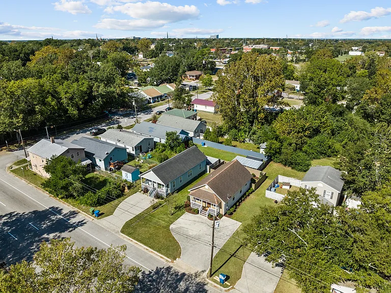 1215 Wooster St — Photo 49