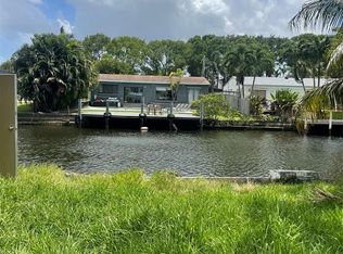 2638 Thomas St, Hollywood, FL 33020