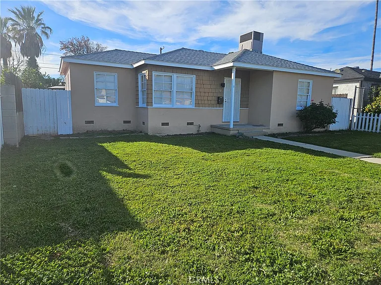 6907 White Oak Ave — Photo 7