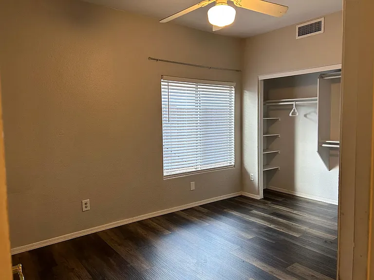 621 N Alder Dr — Photo 10