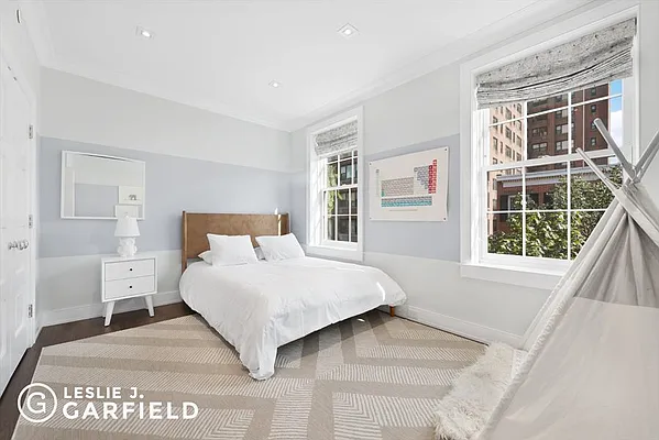 Sold by Leslie J. Garfield | media 13