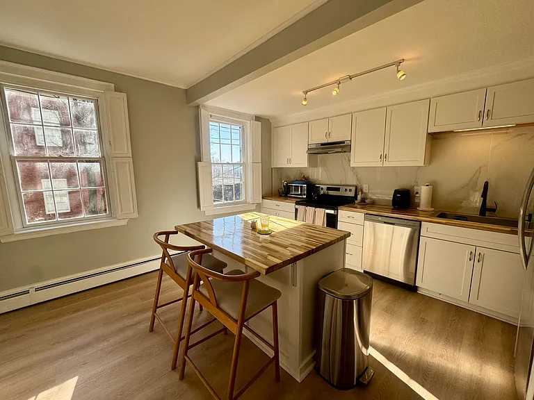 21 James St #1 — Photo 3