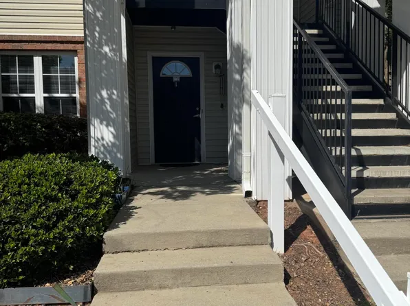 2411 Vancastle Way APT 103, Raleigh, NC 27617