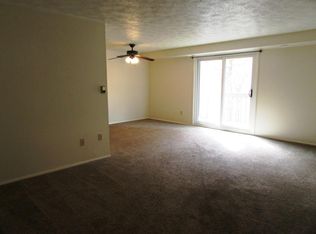 331 Ridge Point Cir APT 24, Bridgeville, PA 15017