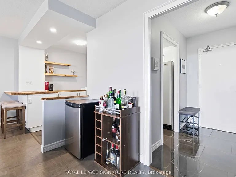 85 Emmett Ave #1403 — Photo 23