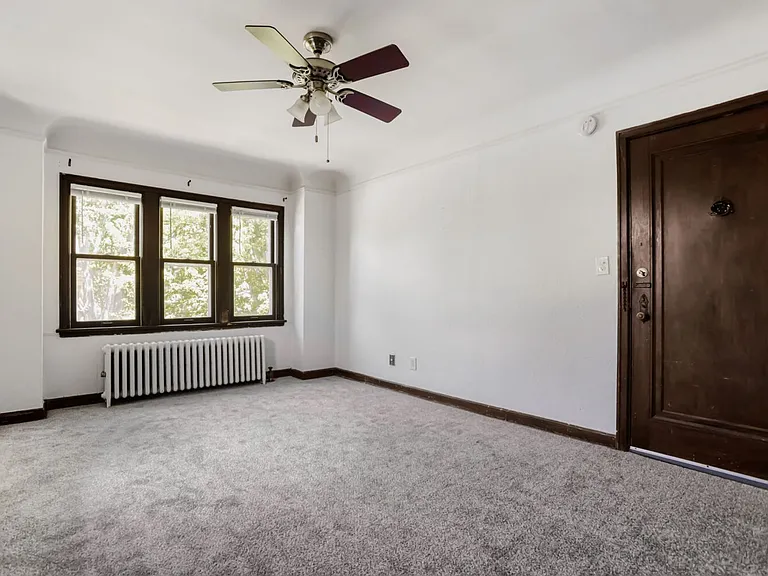 960 Goodrich Ave — Photo 13