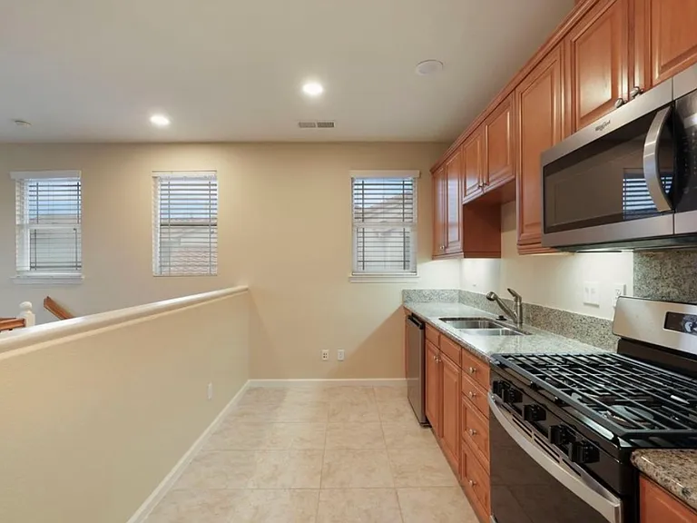 149 N Hancock Park Dr — Photo 3