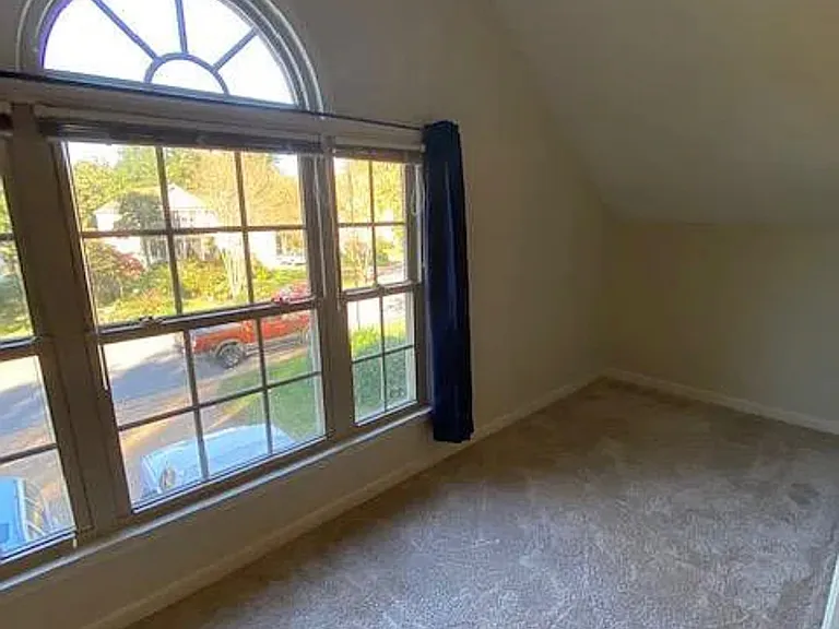 110 Melvins End — Photo 13