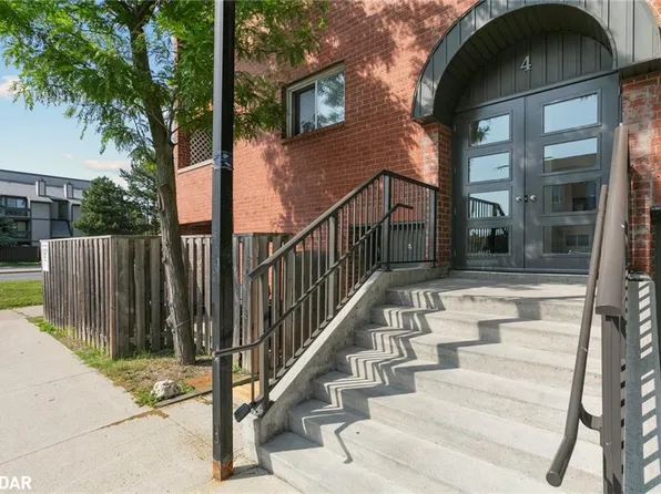 2866 Battleford Rd Unit 4E, Mississauga, ON L5N 3L3