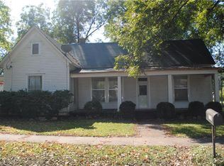 722 E Chism St, Paris, AR 72855