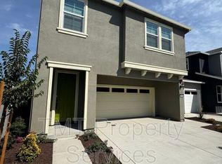 867 Lake Park Ave, Galt, CA 95632