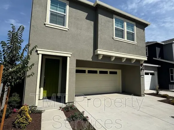 867 Lake Park Ave, Galt, CA 95632