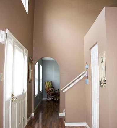 3rd image of 38 Elkie Dr