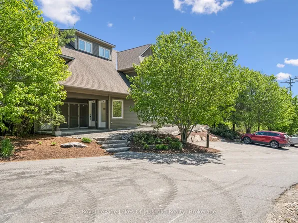 1 Tree Tops Ln #101, Huntsville, ON P1H 0B8