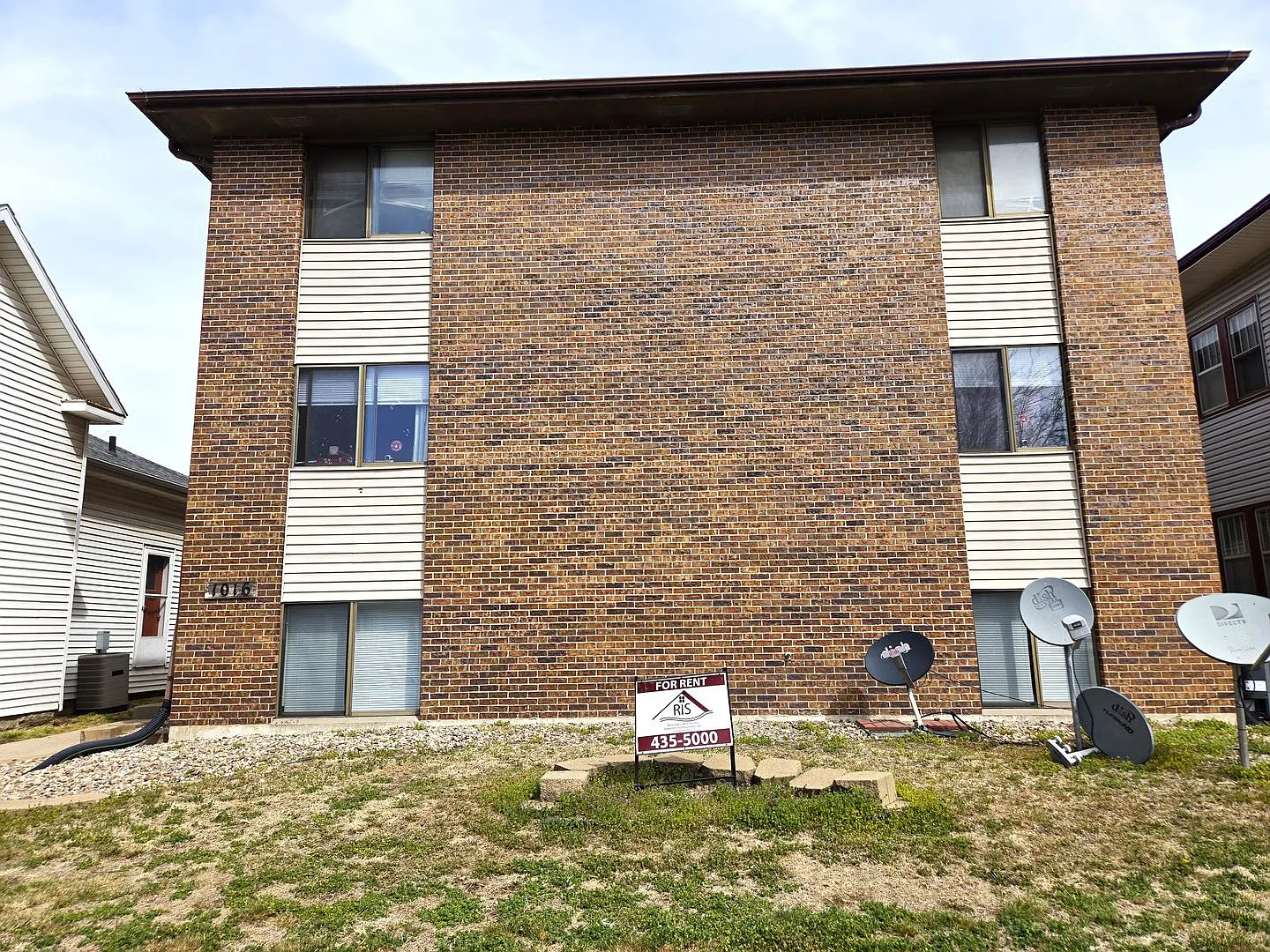 1016 G Street Apartments — Photo 1