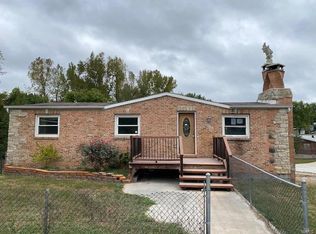 4080 Crest Dr, House Springs, MO